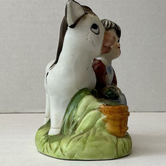 Young Maiden Girl w/Cow Ceramic Figurine Red/Green/White Unbranded Vintage Farm - Picture 4 of 9
